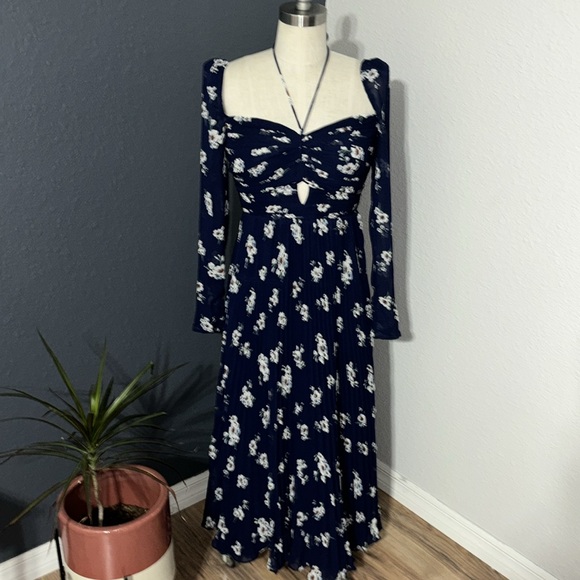 Self Portrait Pansy Print Chiffon Cut Out Midi Dress - Picture 3 of 8